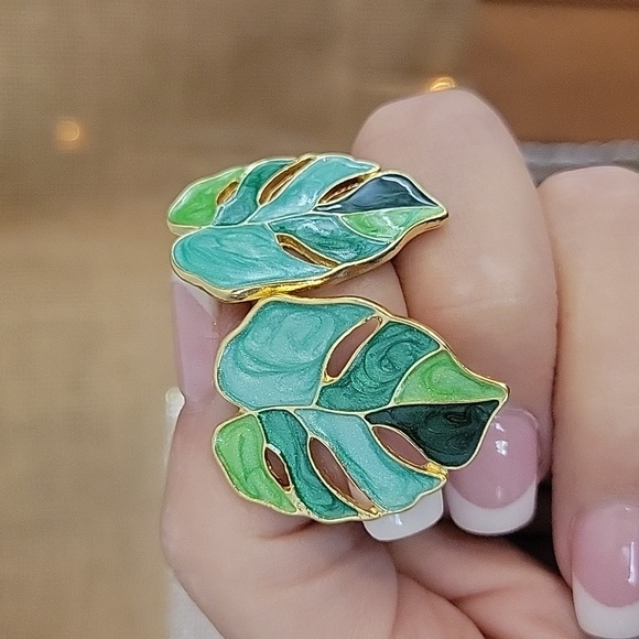 Monstera Statement Earrings - Picture 7 of 8